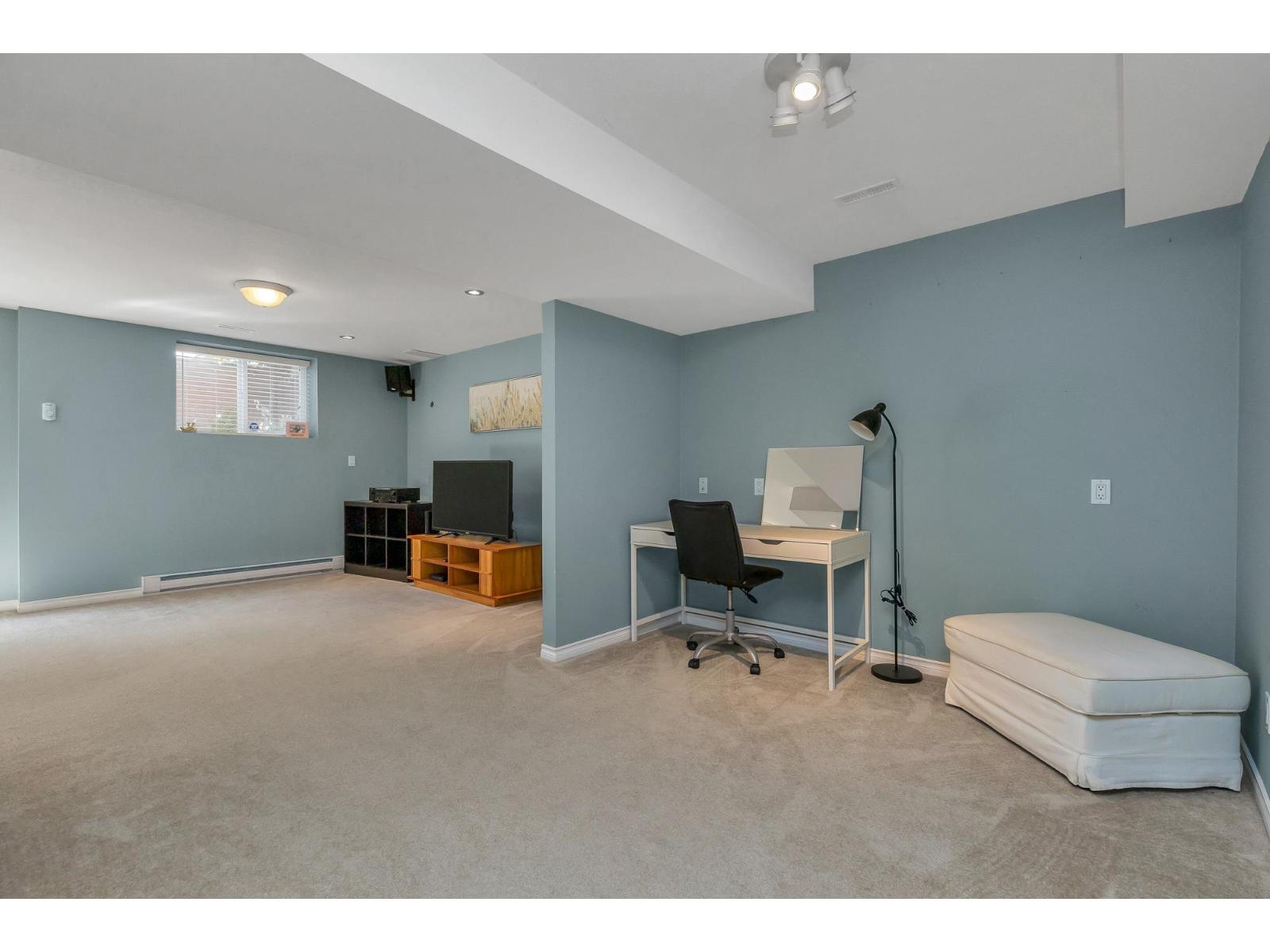 7037 201 Street, Langley, British Columbia V2Y 2Z3 - Photo 28 - R3061414