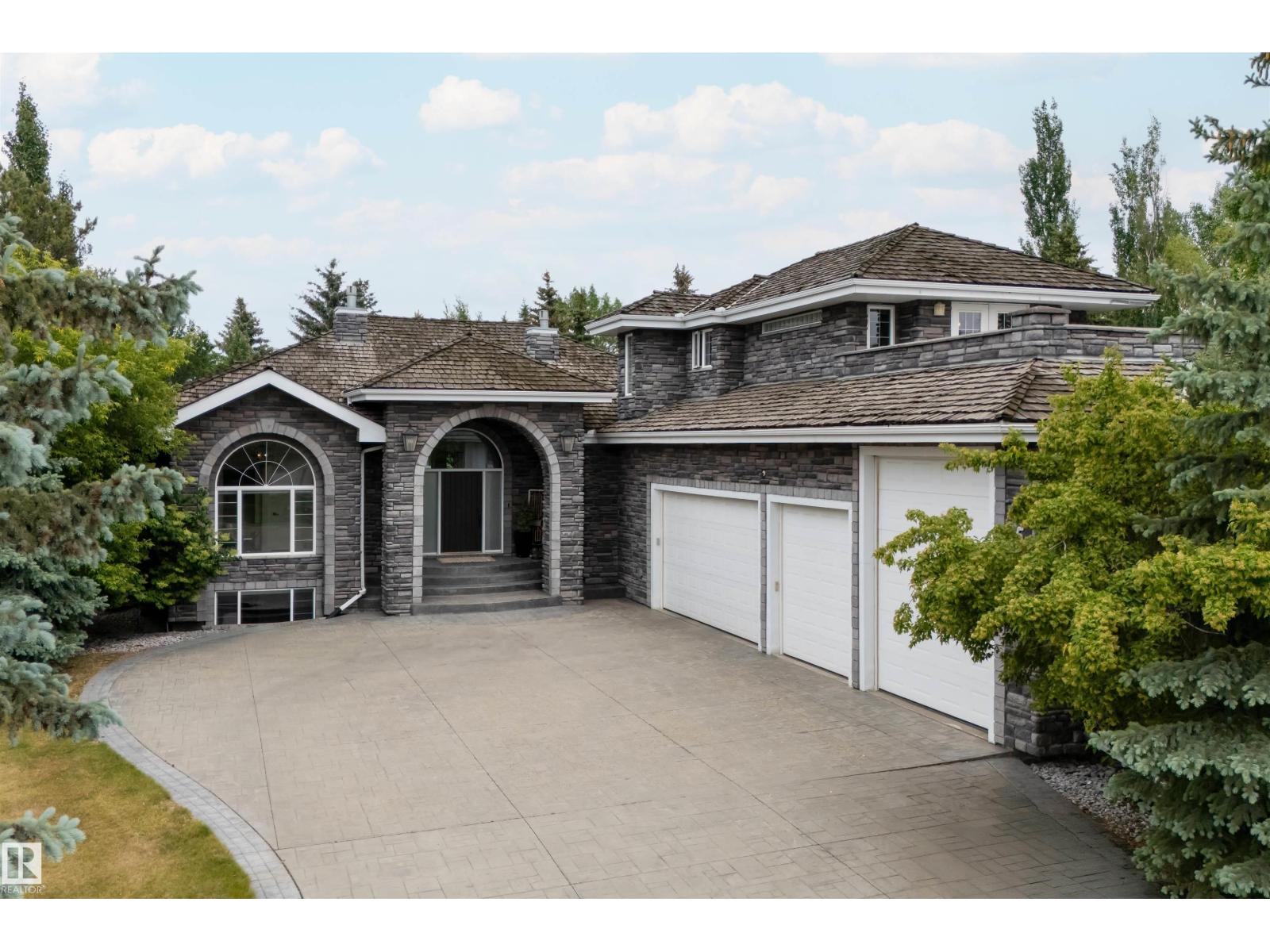525 ESTATE DRIVE, Sherwood Park, Alberta