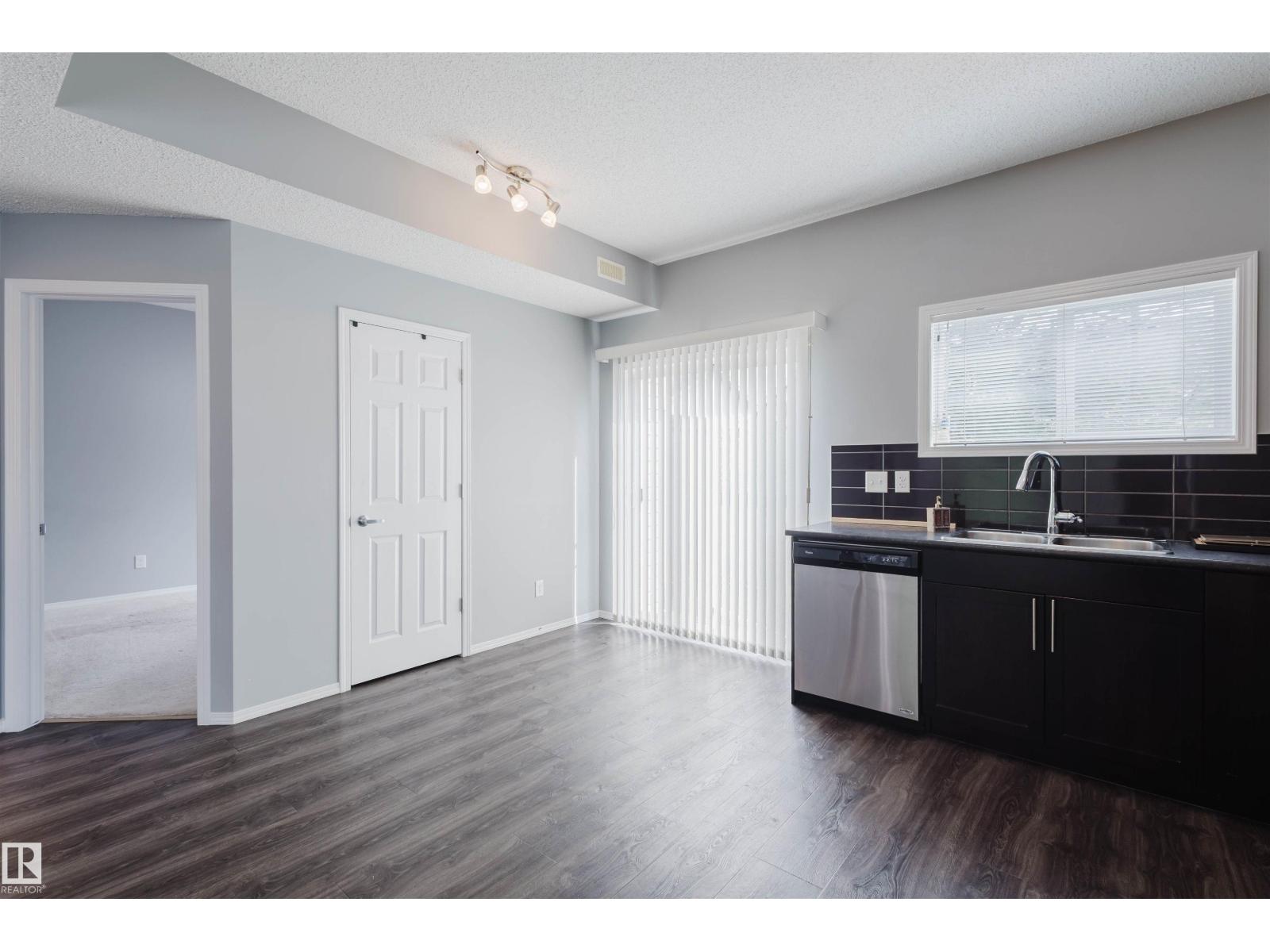 #9 6520 2 Av Sw, Edmonton, Alberta  T6X 1S4 - Photo 8 - E4465629