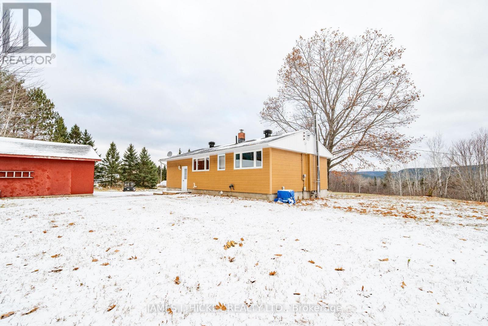 101 Lance Road, Laurentian Hills, Ontario  K0J 1P0 - Photo 25 - X12542466