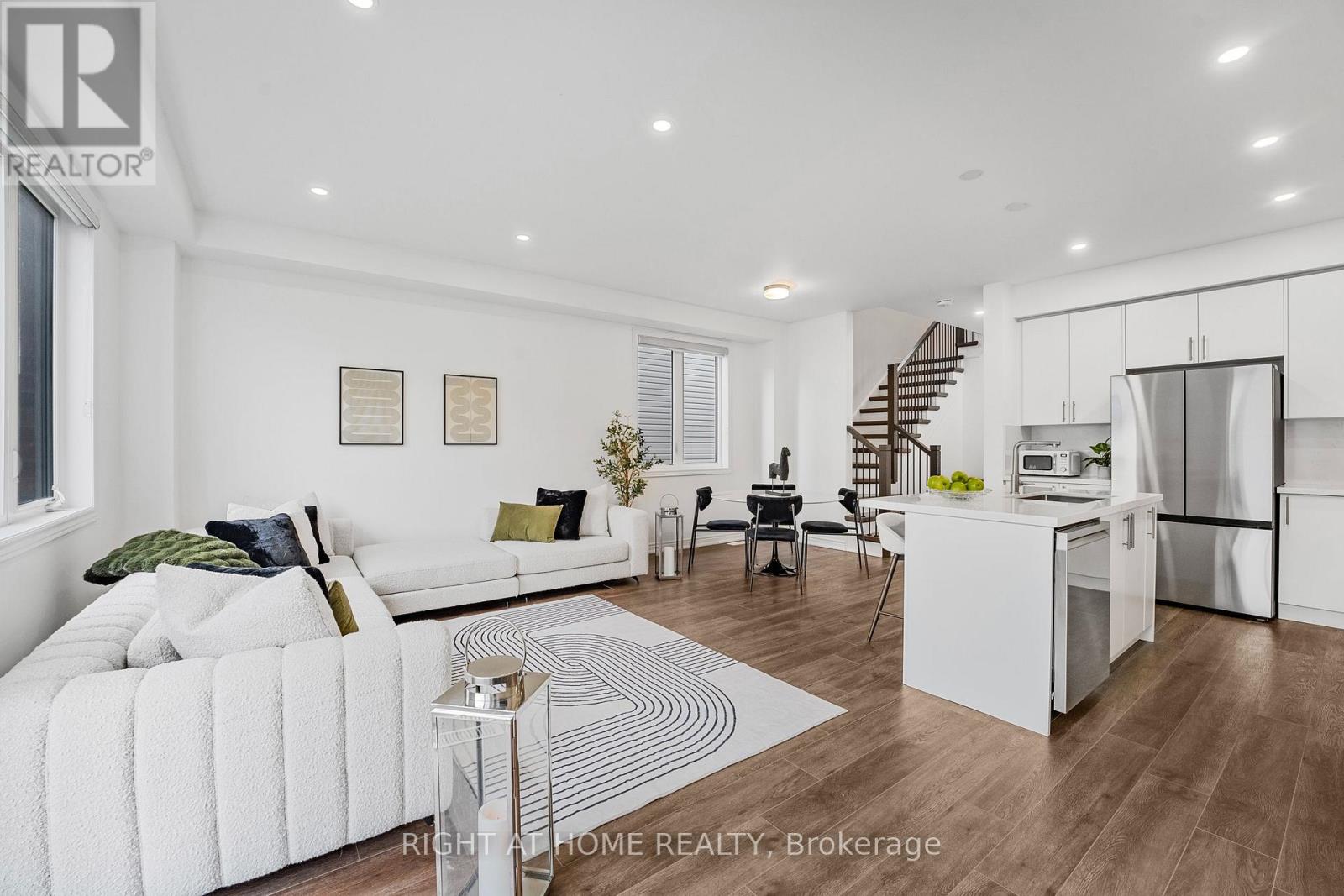 39 EDMINSTON DRIVE, Centre Wellington, Ontario