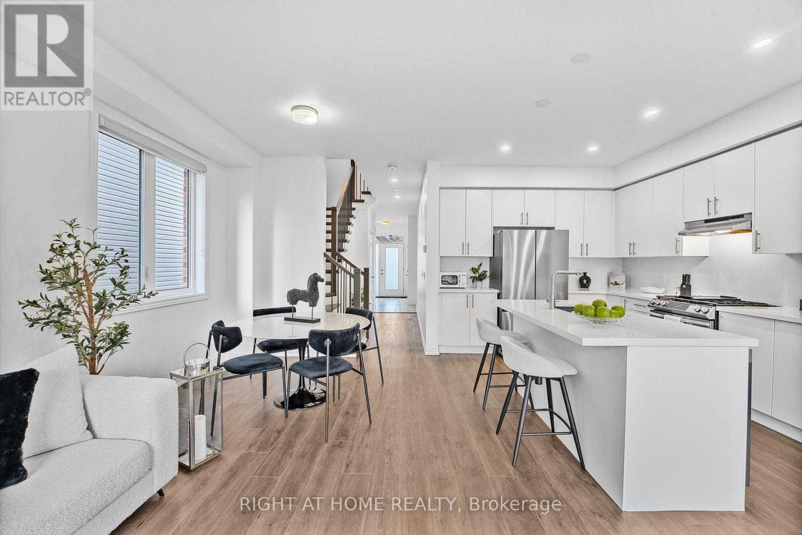 39 Edminston Drive, Centre Wellington, Ontario  N1M 0J1 - Photo 15 - X12542194