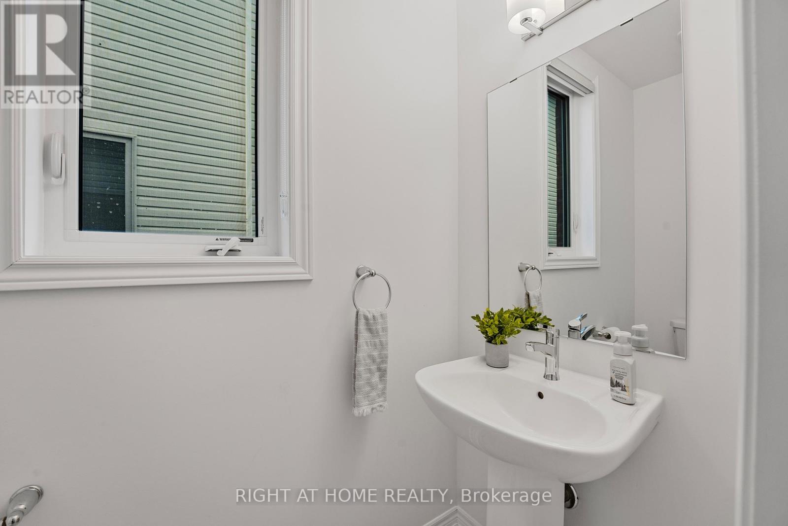 39 Edminston Drive, Centre Wellington, Ontario  N1M 0J1 - Photo 16 - X12542194