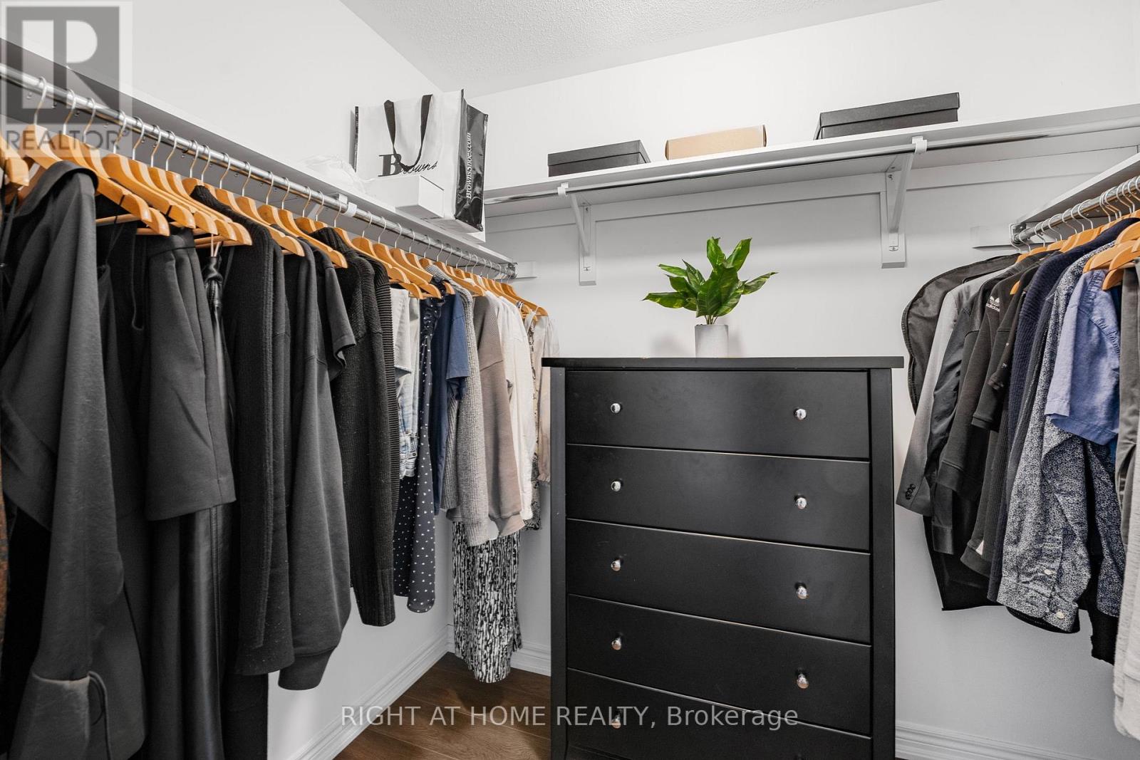 39 Edminston Drive, Centre Wellington, Ontario  N1M 0J1 - Photo 22 - X12542194