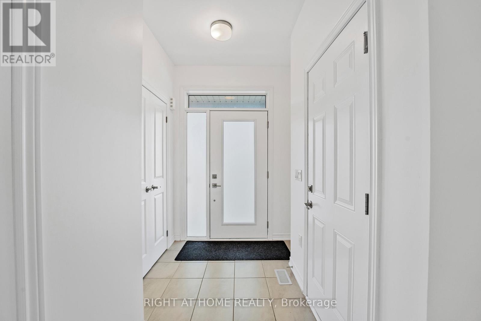 39 Edminston Drive, Centre Wellington, Ontario  N1M 0J1 - Photo 4 - X12542194