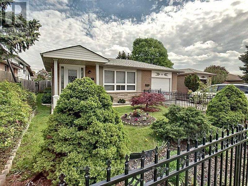 616 Langs Drive, Cambridge, Ontario  N3H 2N5 - Photo 2 - X12542206