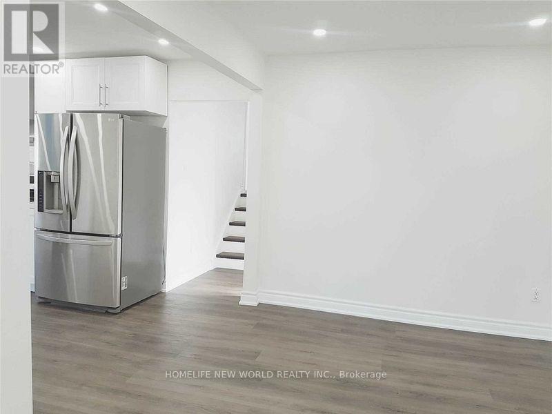 616 Langs Drive, Cambridge, Ontario  N3H 2N5 - Photo 5 - X12542206