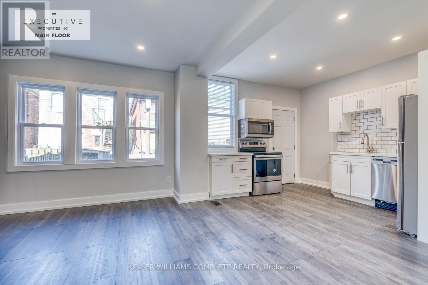 2 - 23 Gibson Avenue, Hamilton, Ontario  L8L 6J4 - Photo 3 - X12542214