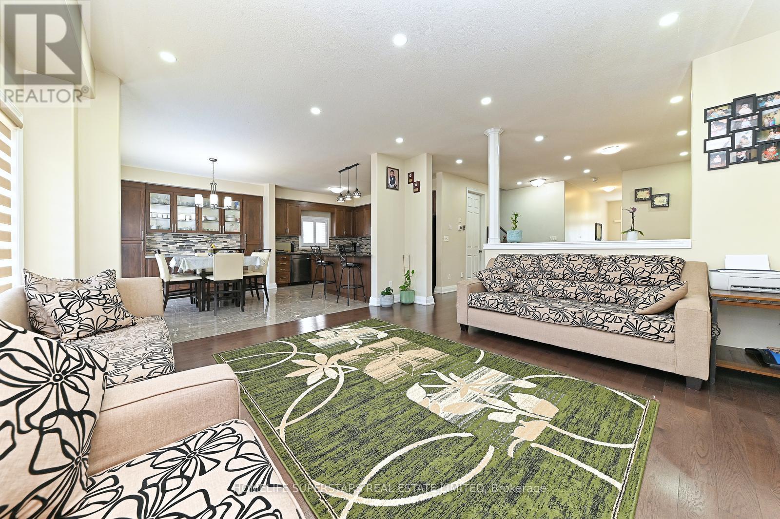 6 Wildflower Street, Kitchener, Ontario  N2P 0G7 - Photo 11 - X12542240