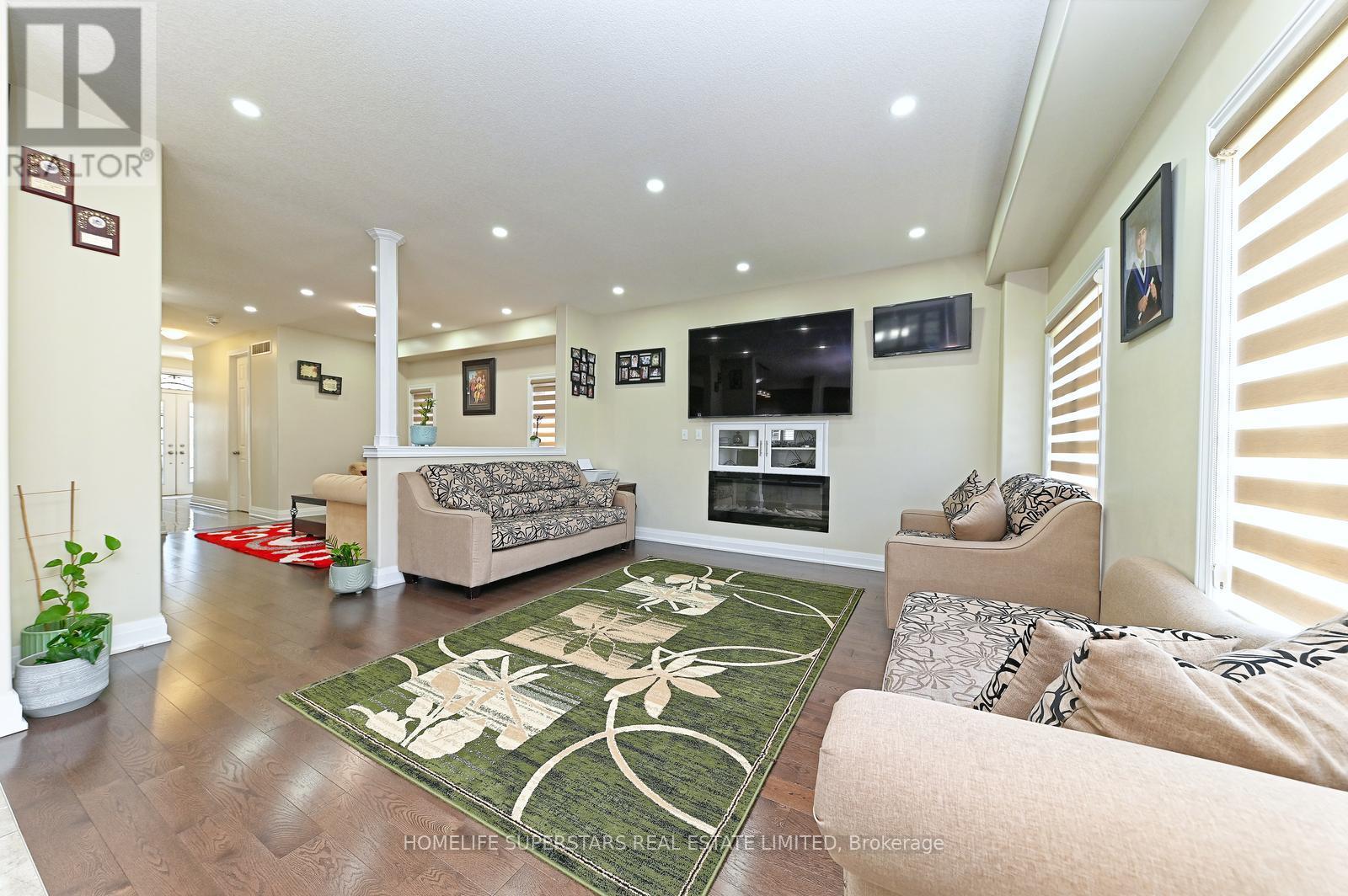 6 Wildflower Street, Kitchener, Ontario  N2P 0G7 - Photo 13 - X12542240