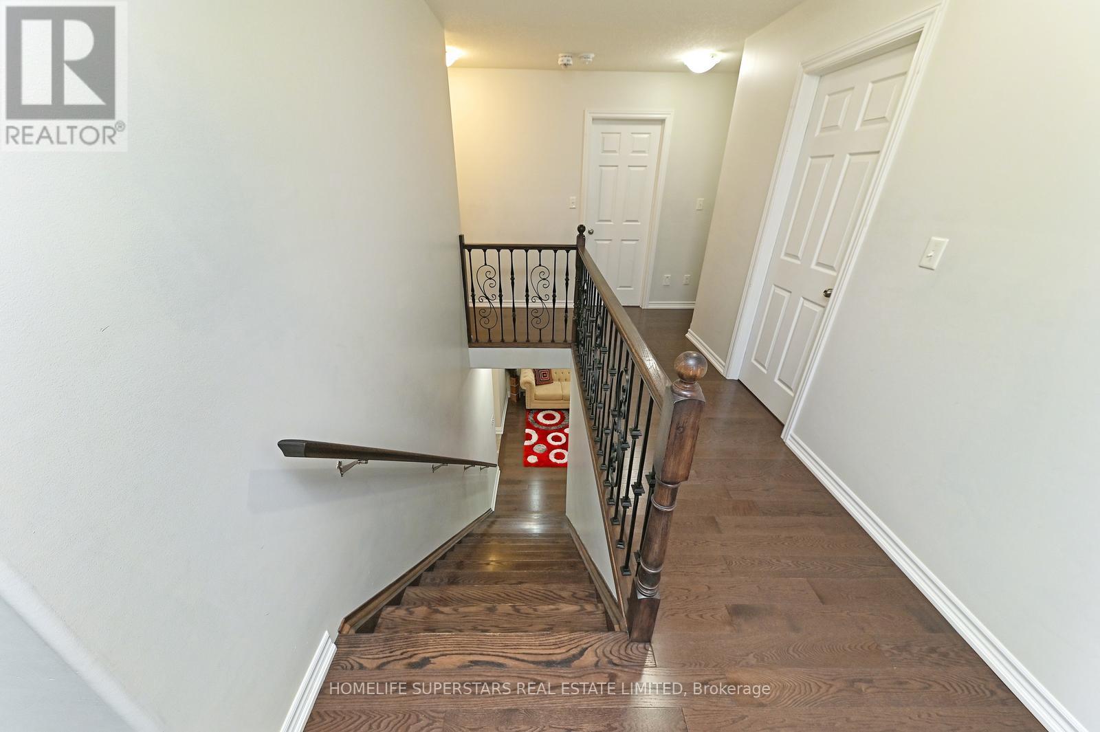 6 Wildflower Street, Kitchener, Ontario  N2P 0G7 - Photo 28 - X12542240