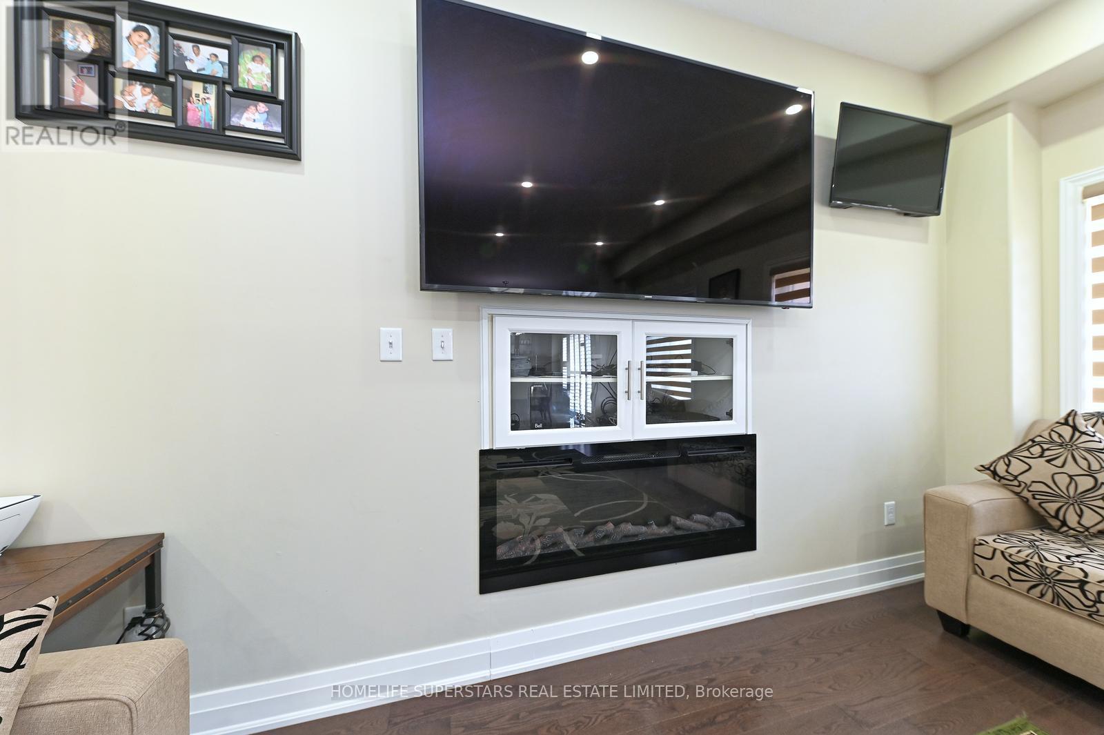 6 Wildflower Street, Kitchener, Ontario  N2P 0G7 - Photo 9 - X12542240