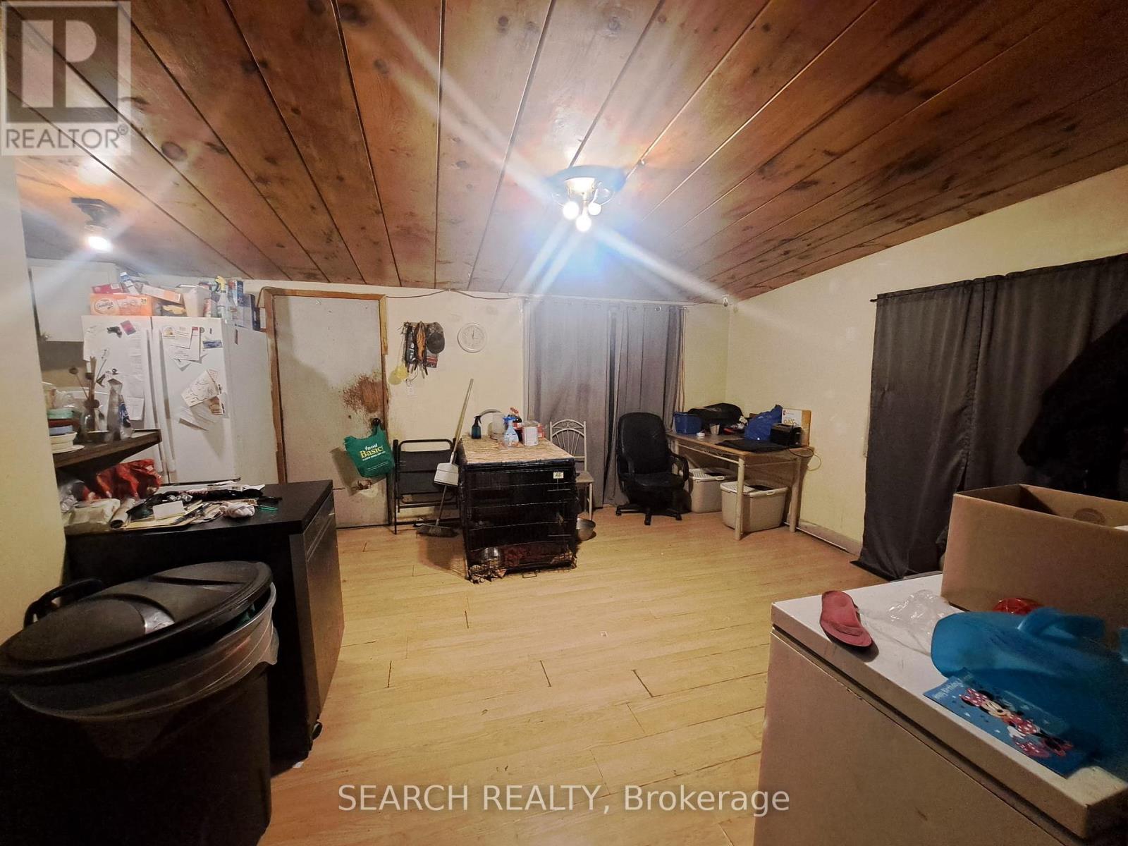 19 Coleman Street, Huron East, Ontario  N0K 1W0 - Photo 4 - X12542262