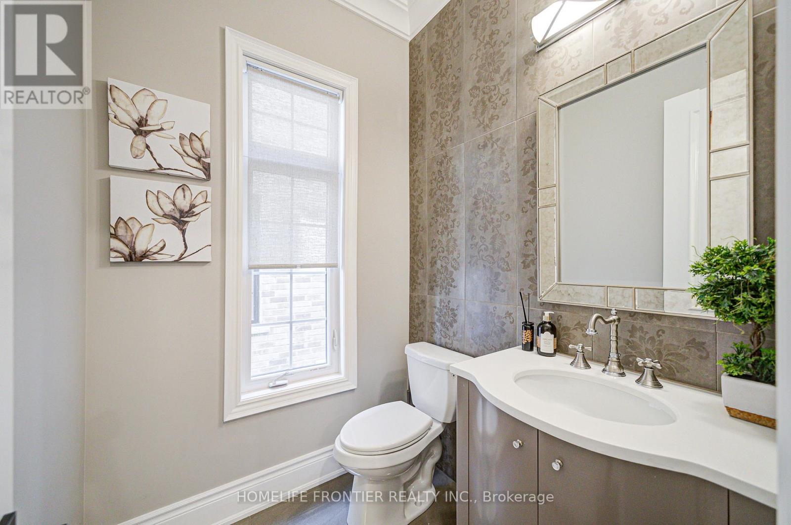 236 Farrell Road, Vaughan, Ontario  L6A 4W5 - Photo 7 - N12465920