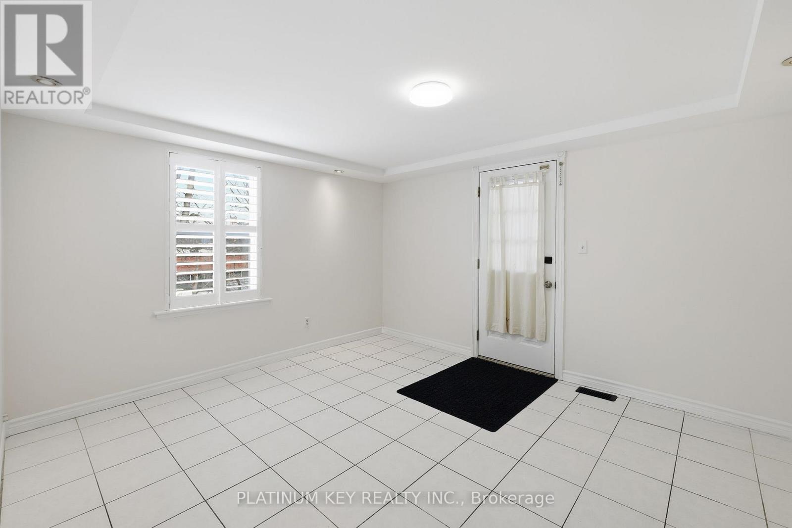 202 Thames Street N, Ingersoll, Ontario  N5C 3E4 - Photo 12 - X12542320