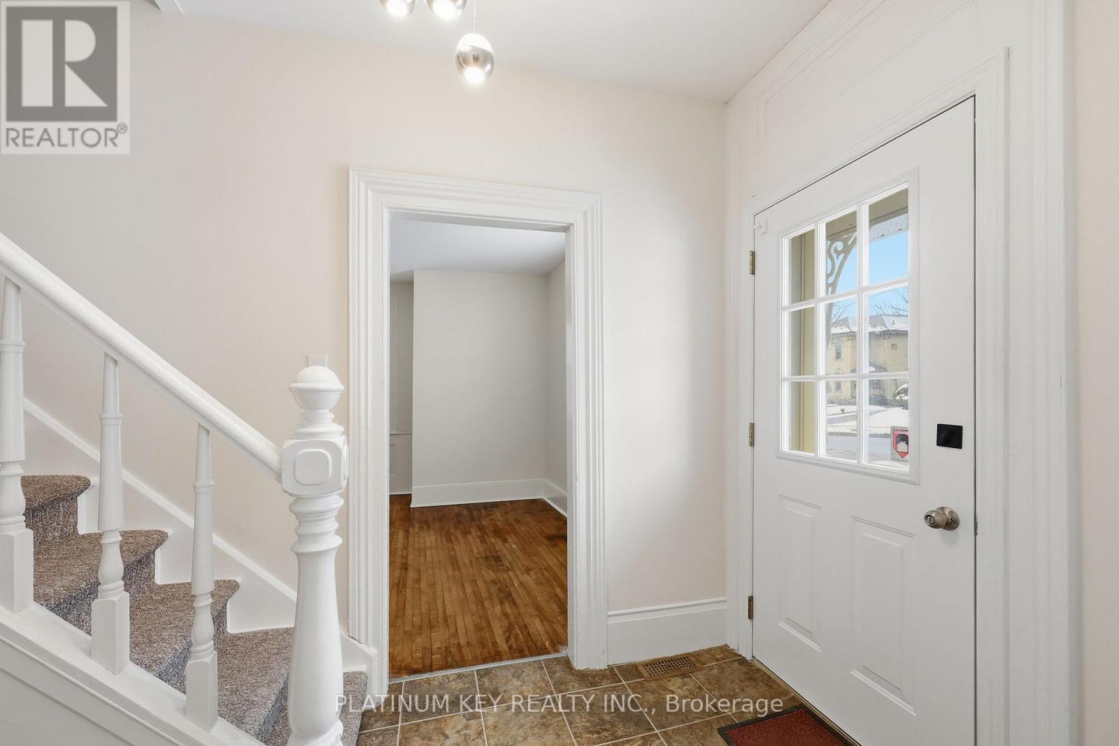 202 Thames Street N, Ingersoll, Ontario  N5C 3E4 - Photo 25 - X12542320