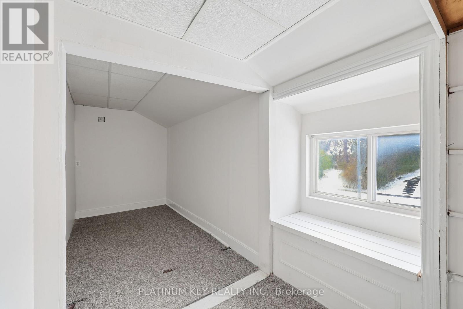 202 Thames Street N, Ingersoll, Ontario  N5C 3E4 - Photo 26 - X12542320