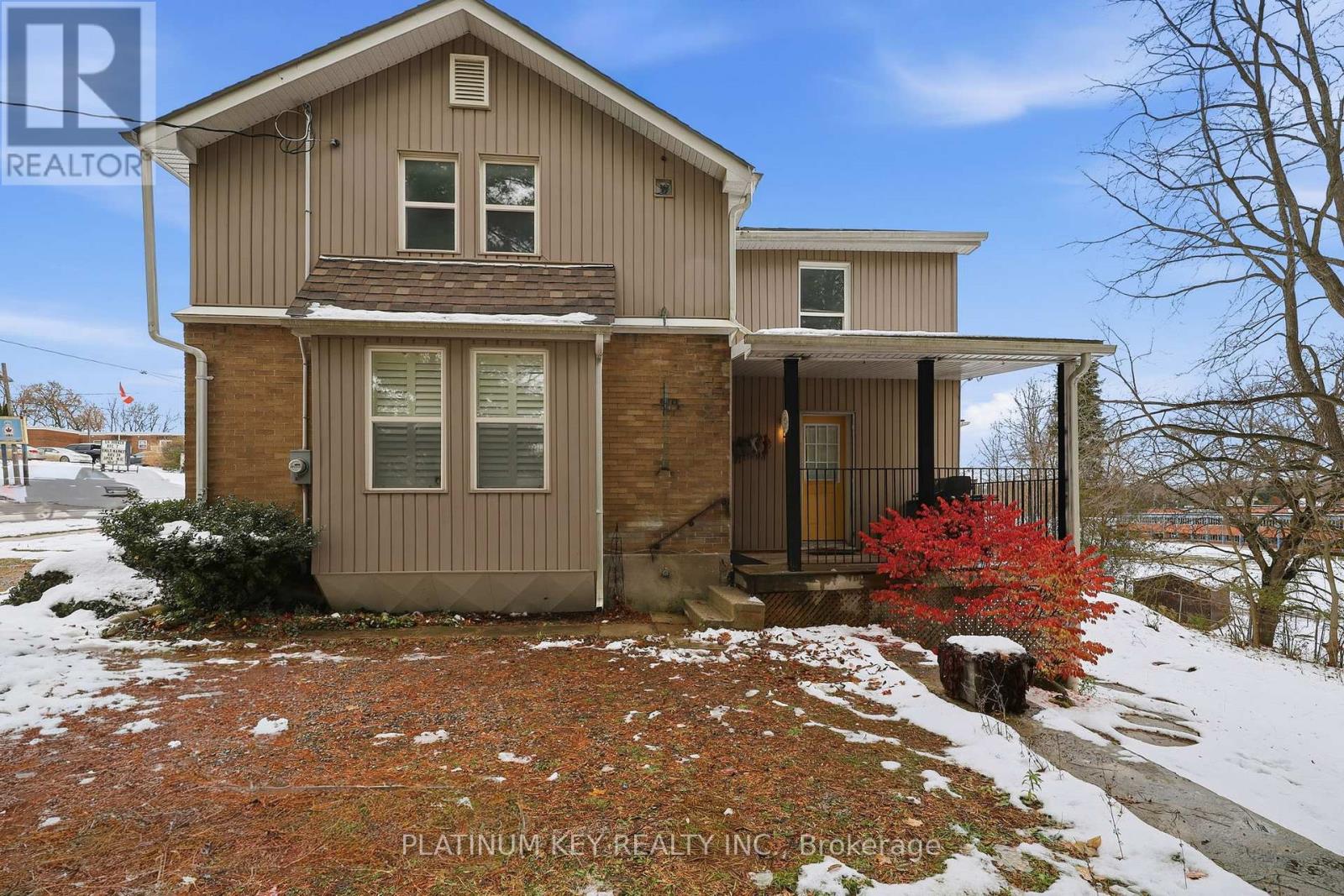 202 Thames Street N, Ingersoll, Ontario  N5C 3E4 - Photo 5 - X12542320