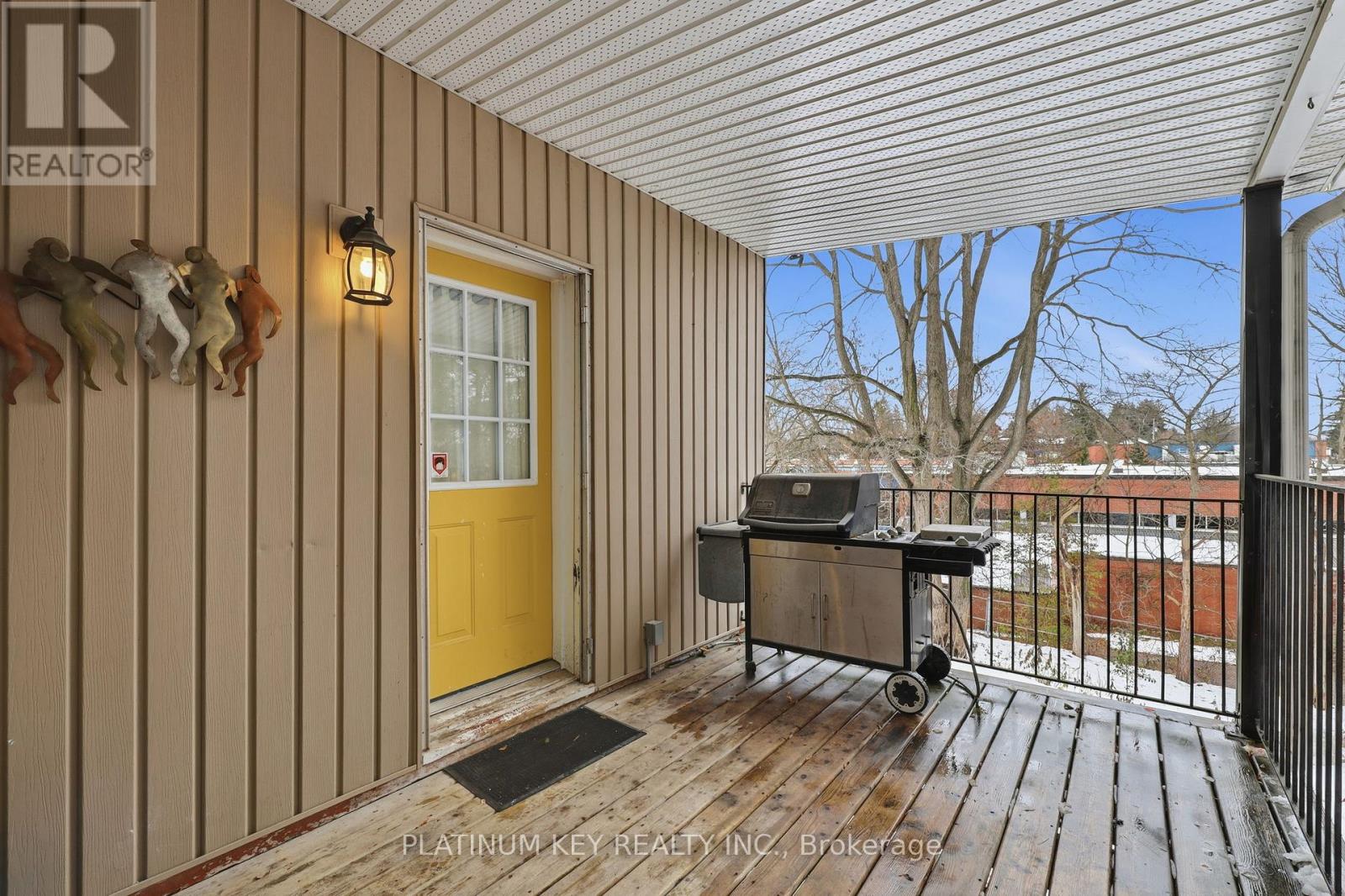 202 Thames Street N, Ingersoll, Ontario  N5C 3E4 - Photo 9 - X12542320