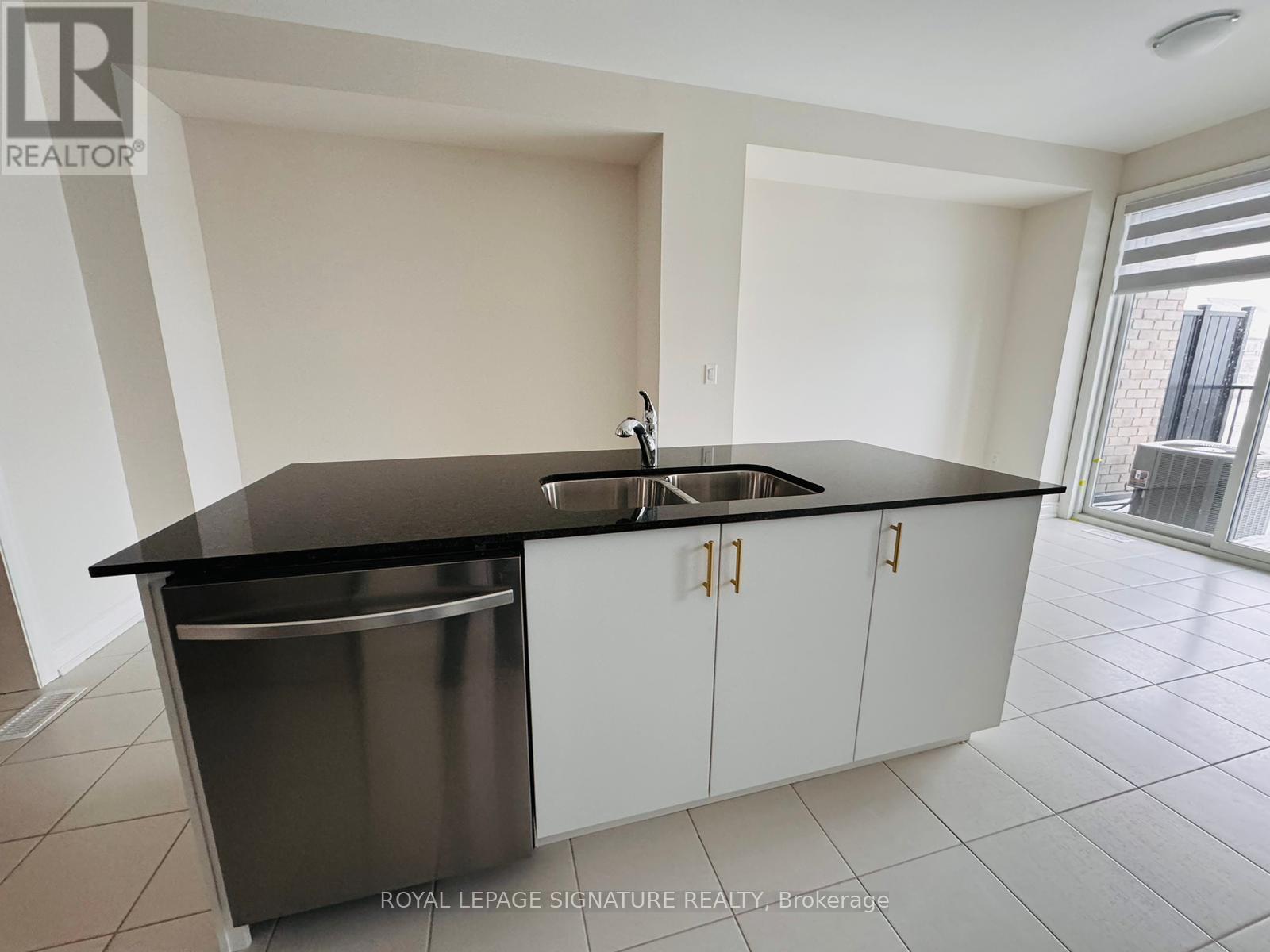 3333 Sixth Line, Oakville, Ontario  L6H 0Z5 - Photo 8 - W12502972