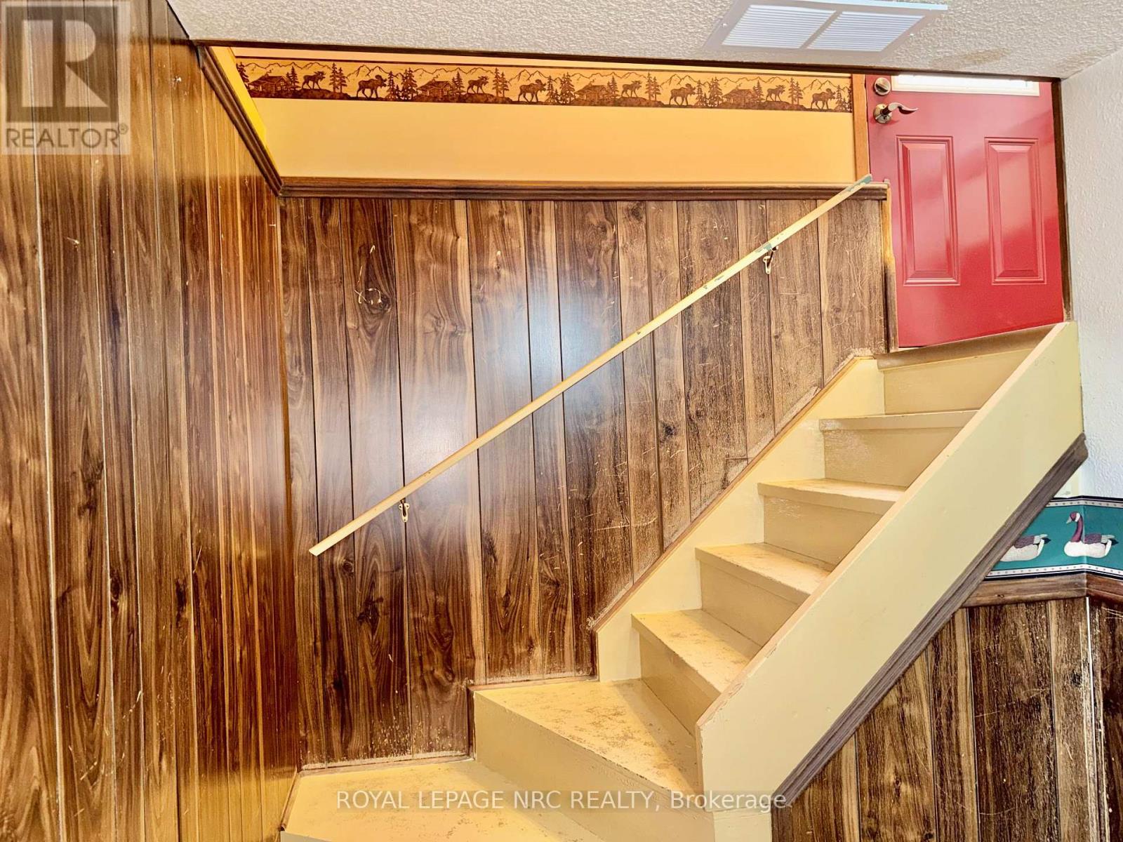 2 Pioneer Village Crescent, Thorold, Ontario  L2V 4J8 - Photo 19 - X12538736