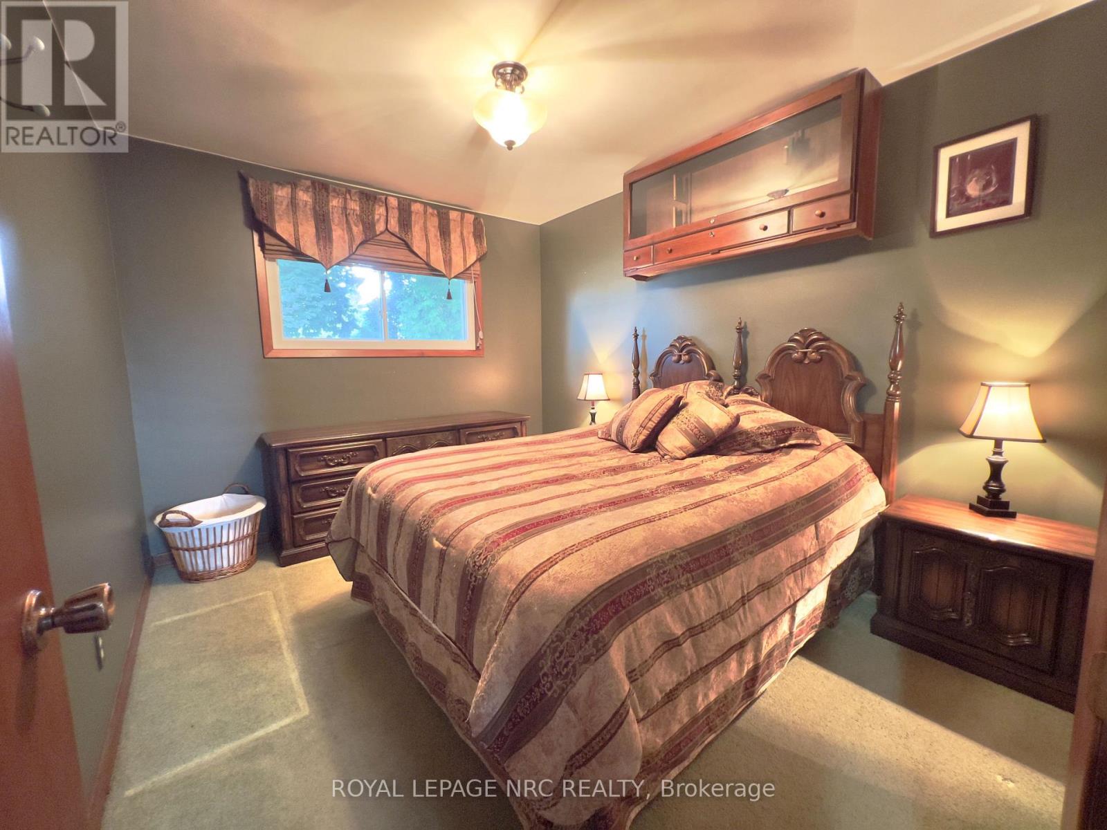 2 Pioneer Village Crescent, Thorold, Ontario  L2V 4J8 - Photo 15 - X12538736