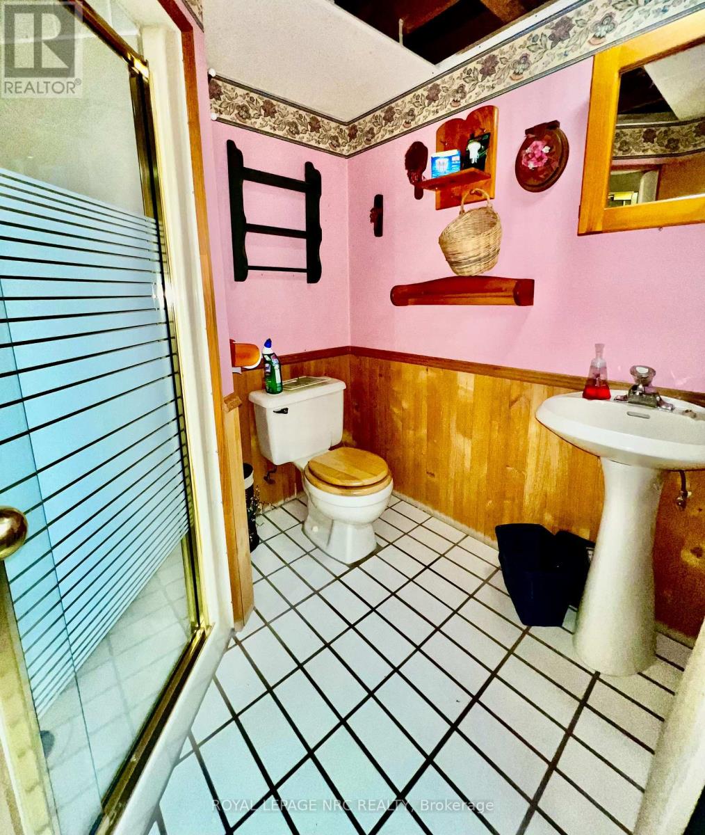 2 Pioneer Village Crescent, Thorold, Ontario  L2V 4J8 - Photo 25 - X12538736