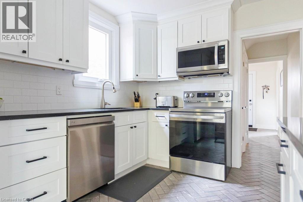 68 Bond Street S, Hamilton, Ontario  L8S 1S7 - Photo 10 - 40788037