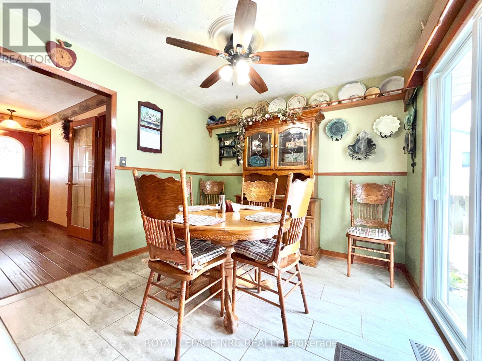 2 Pioneer Village Crescent, Thorold, Ontario  L2V 4J8 - Photo 7 - X12538736