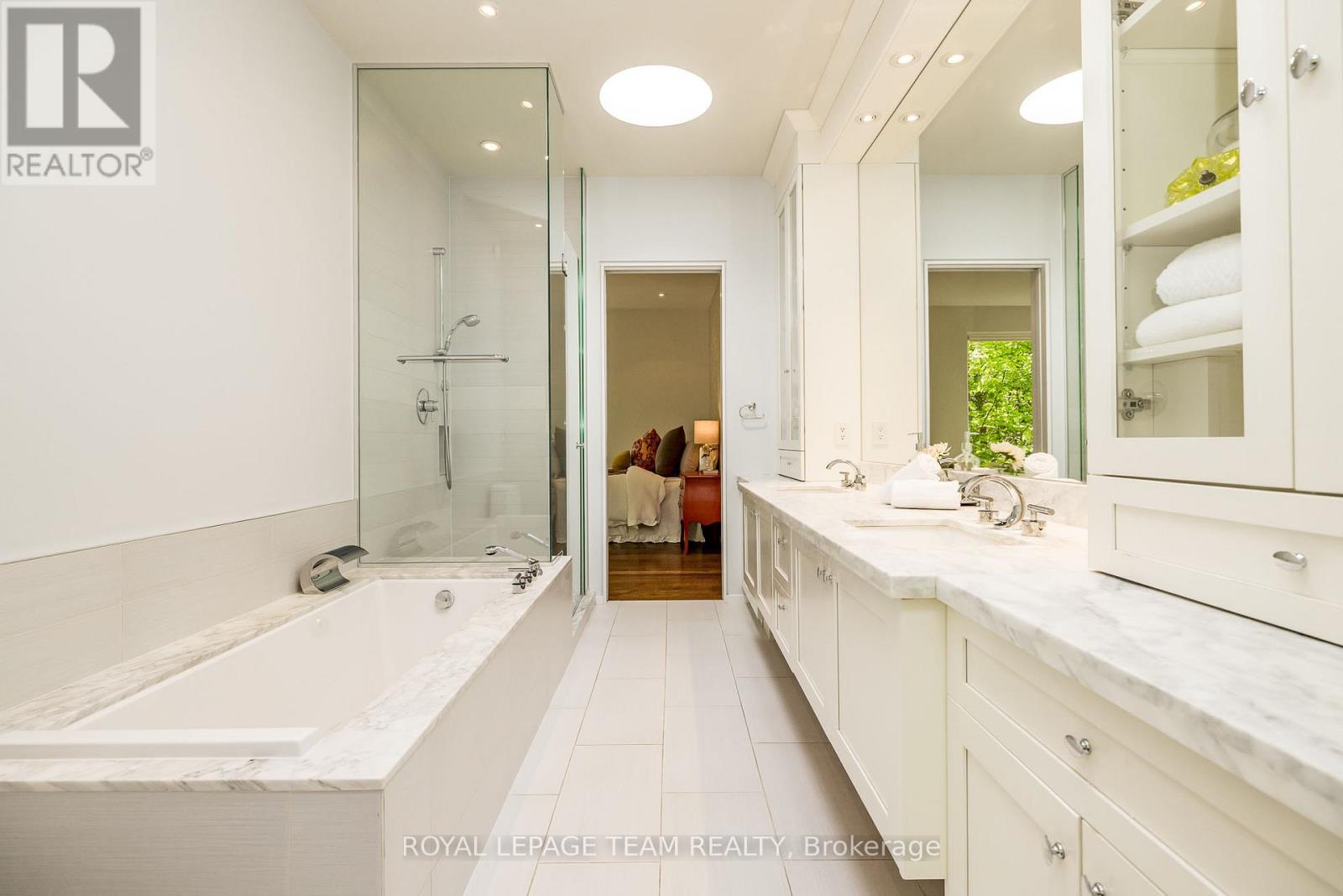 14 Kanata Rockeries Private, Ottawa, Ontario  K2K 3P4 - Photo 21 - X12183076