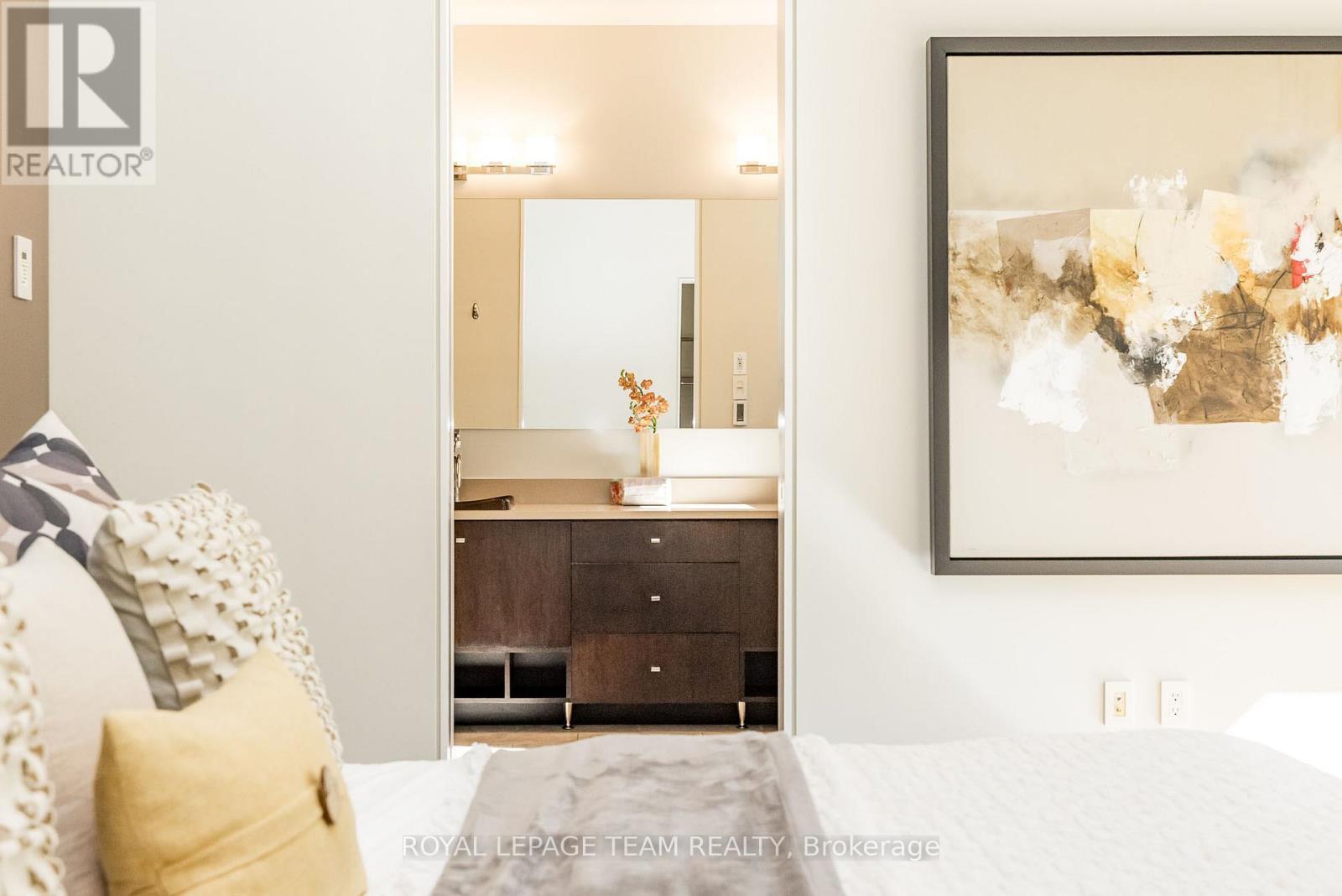 14 Kanata Rockeries Private, Ottawa, Ontario  K2K 3P4 - Photo 15 - X12183076