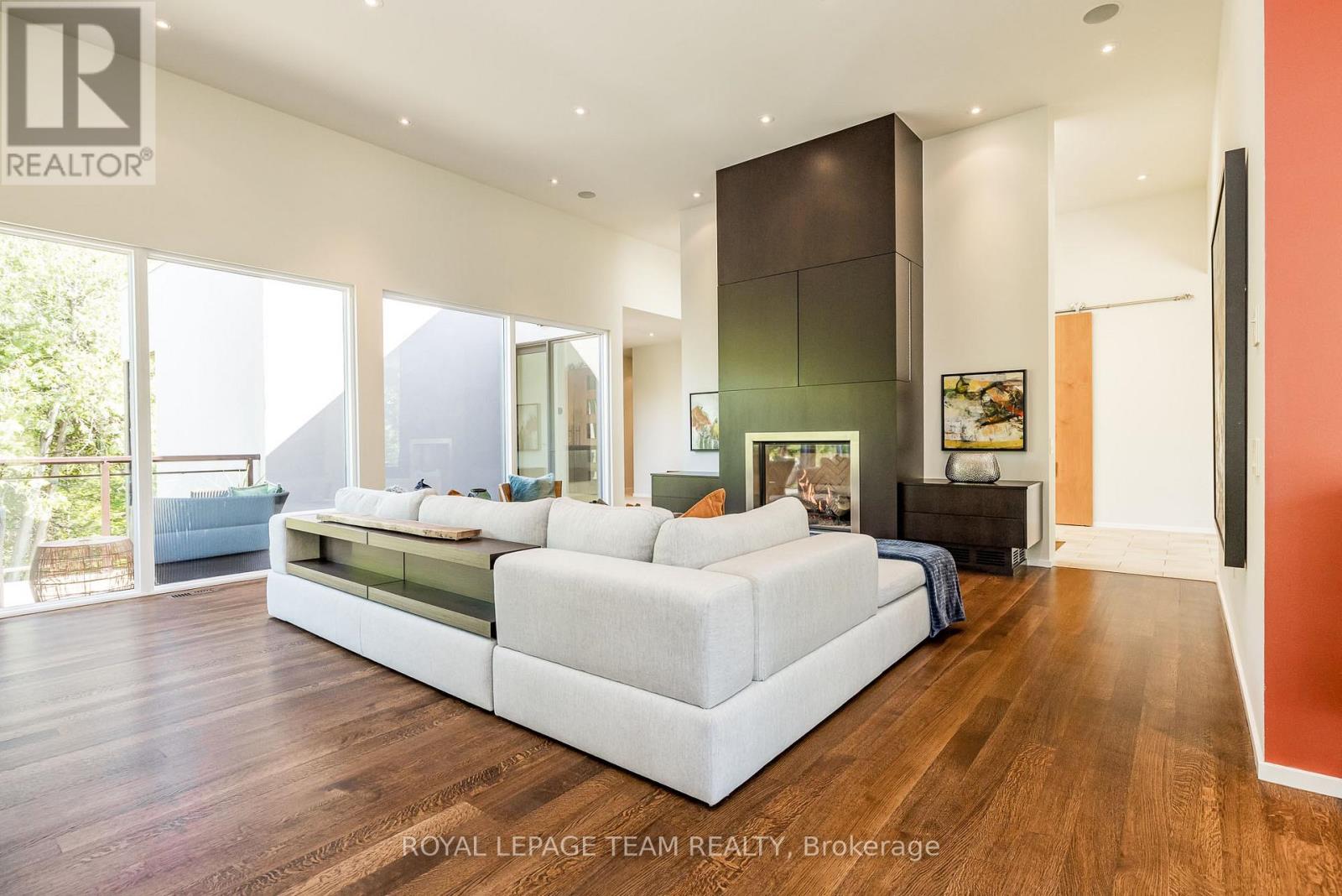 14 Kanata Rockeries Private, Ottawa, Ontario  K2K 3P4 - Photo 5 - X12183076