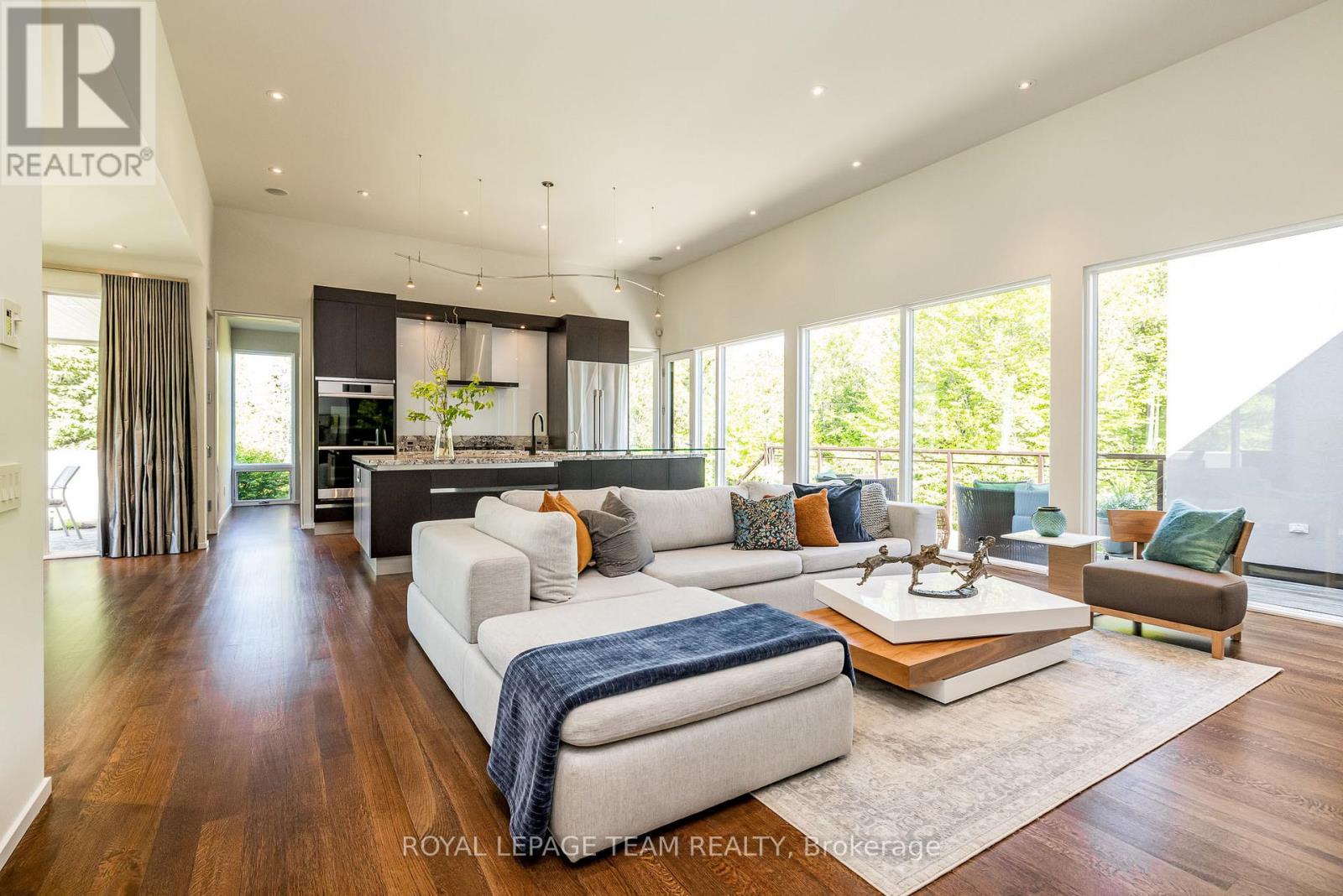 14 Kanata Rockeries Private, Ottawa, Ontario  K2K 3P4 - Photo 6 - X12183076