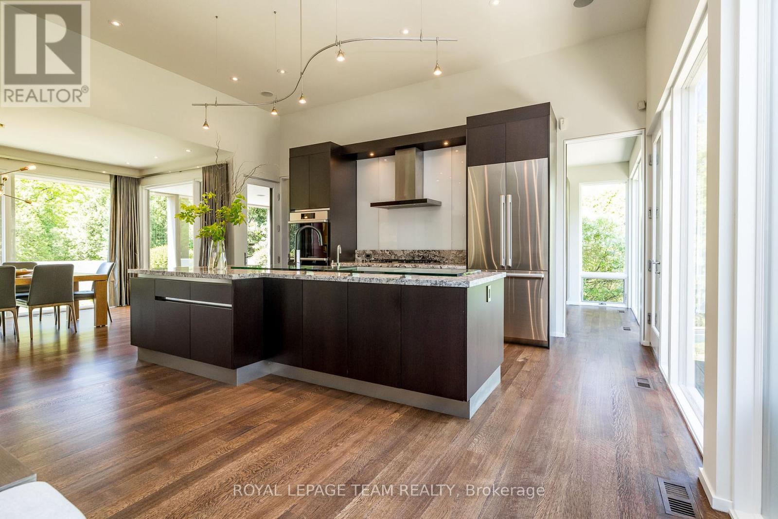 14 Kanata Rockeries Private, Ottawa, Ontario  K2K 3P4 - Photo 9 - X12183076