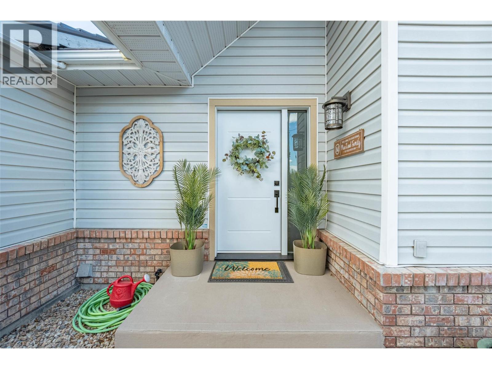 5896 Fairview Place, Oliver, British Columbia  V0H 1T1 - Photo 5 - 10362257