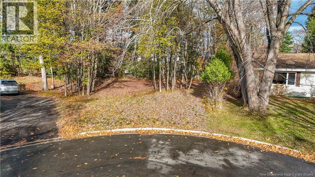 33 Burse Court, Fredericton, New Brunswick  E3A 3C7 - Photo 1 - NB130123