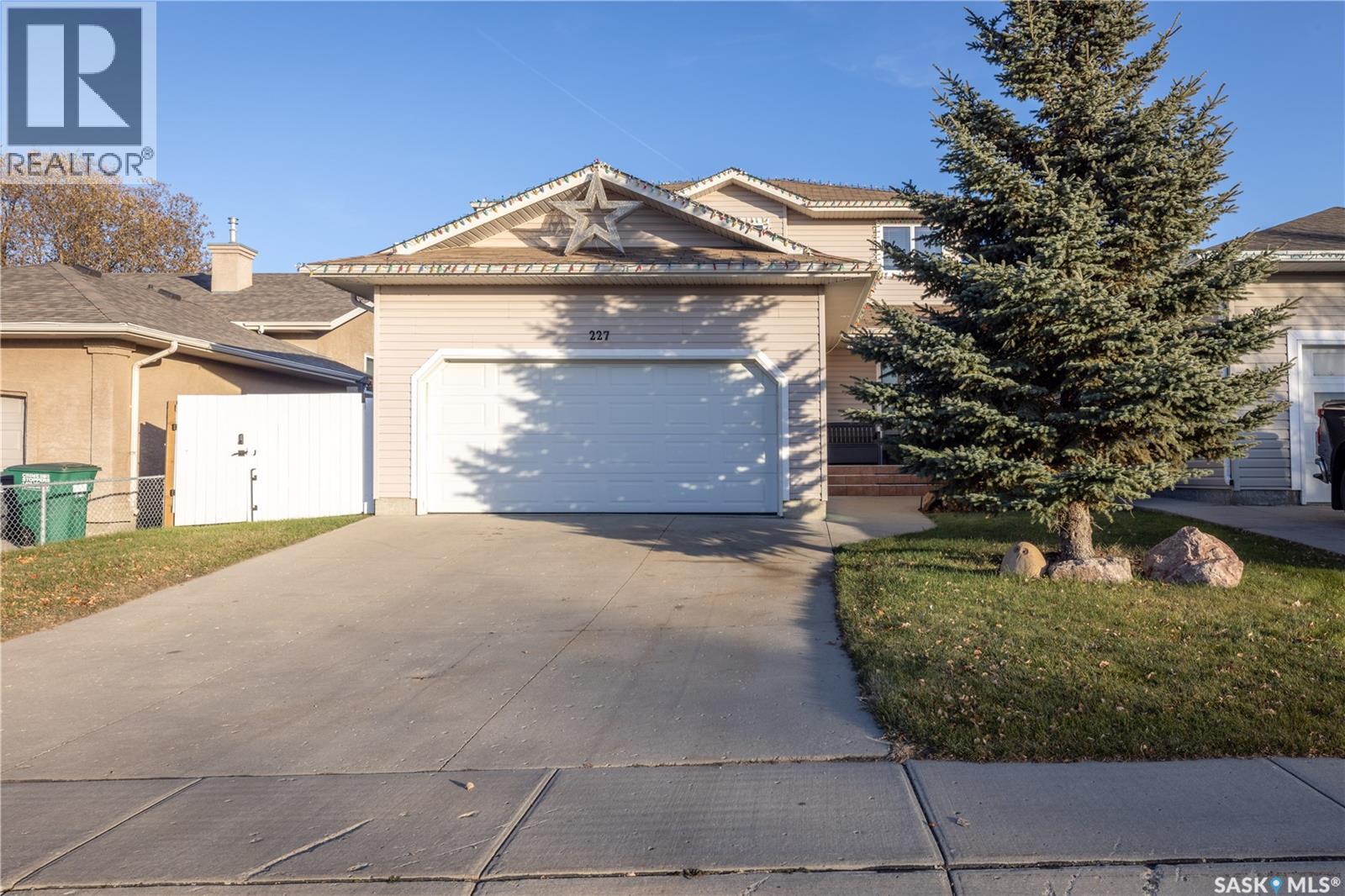 227 Overholt PLACE, Saskatoon, Saskatchewan