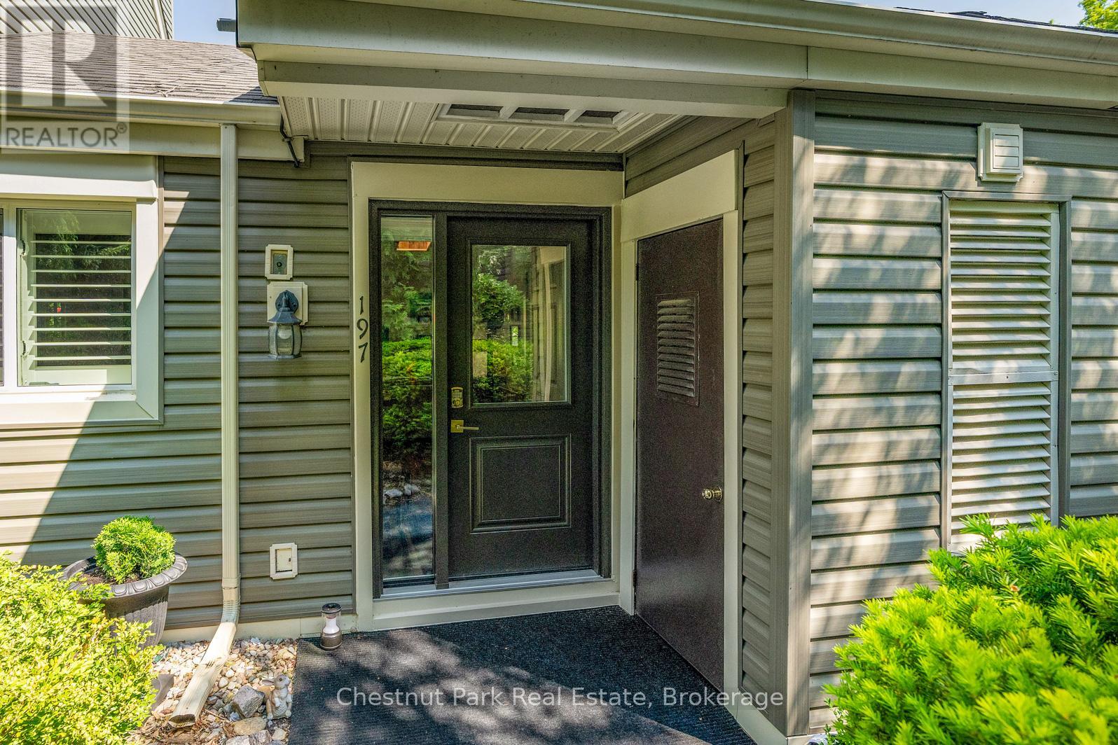 197 Escarpment Crescent, Collingwood, Ontario L9Y 5B4 - Photo 2 - S12483345