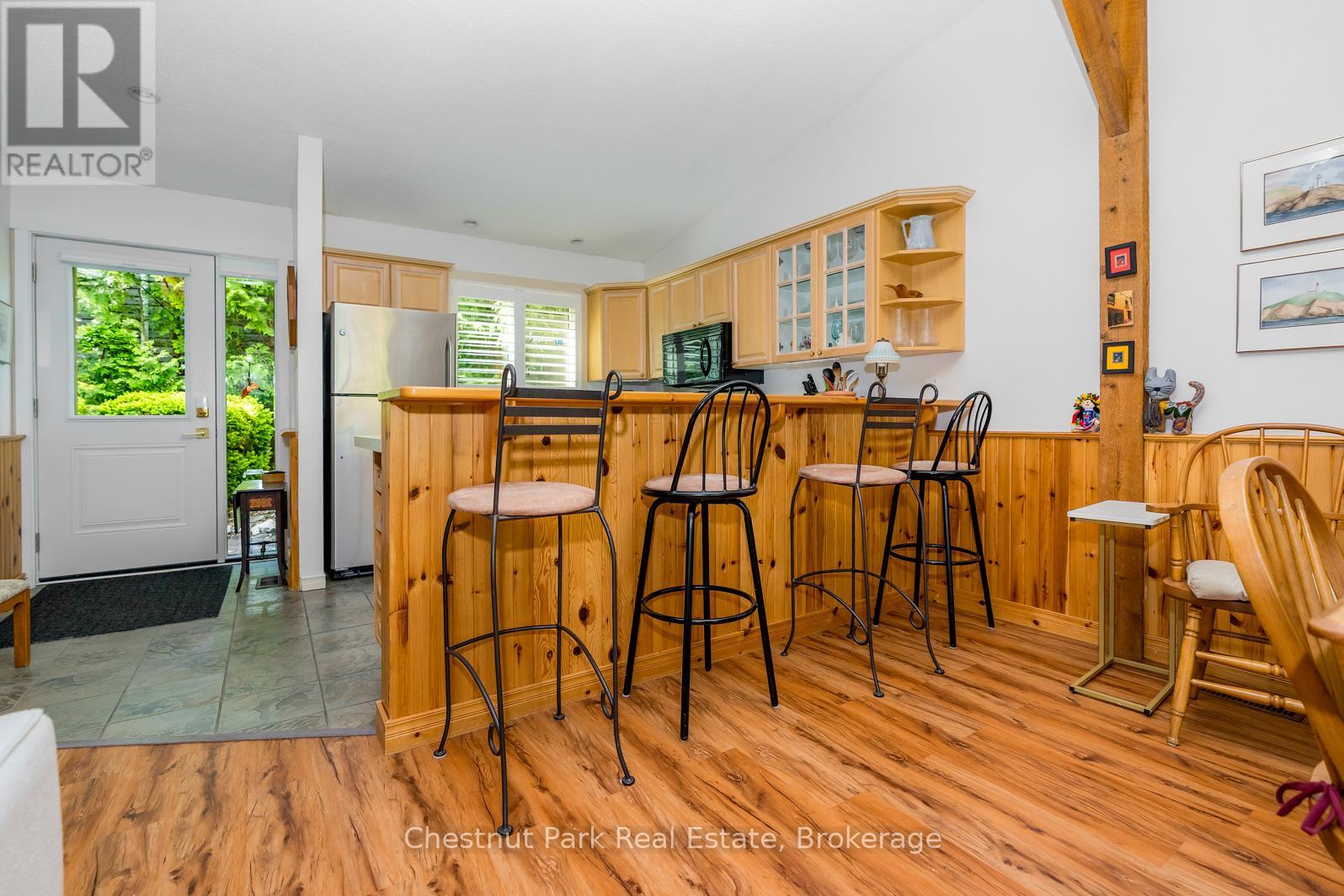 197 Escarpment Crescent, Collingwood, Ontario L9Y 5B4 - Photo 4 - S12483345