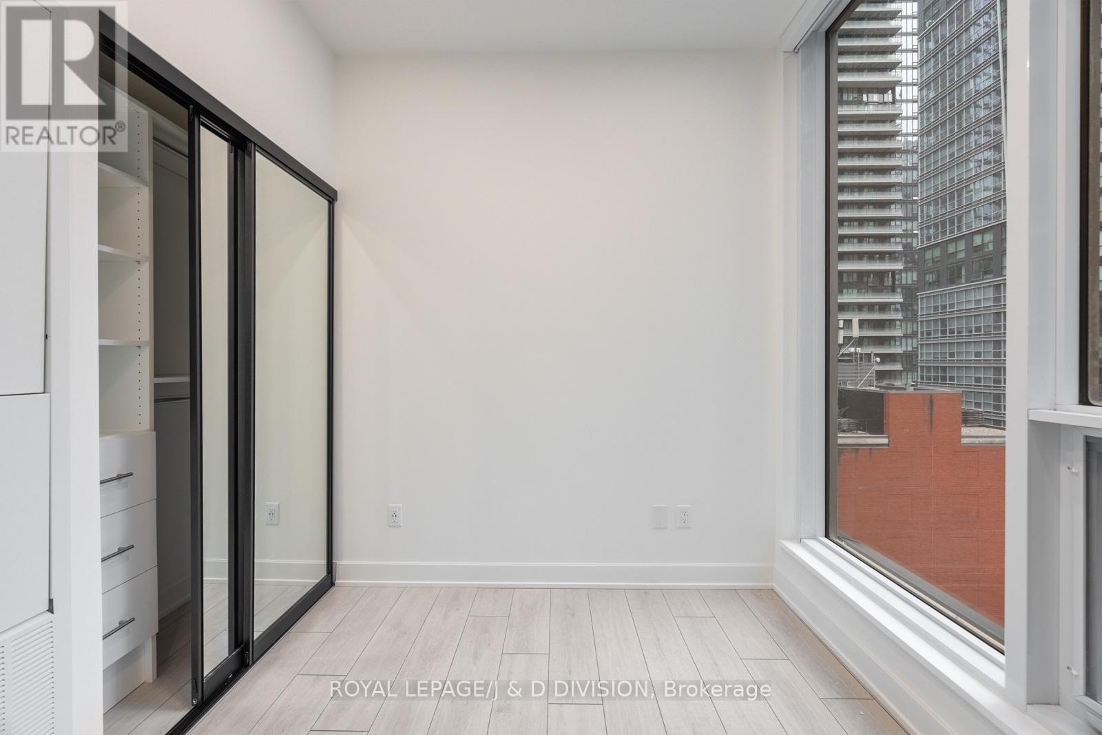1002 - 15 Mercer Street, Toronto, Ontario  M5V 1H2 - Photo 10 - C12542342