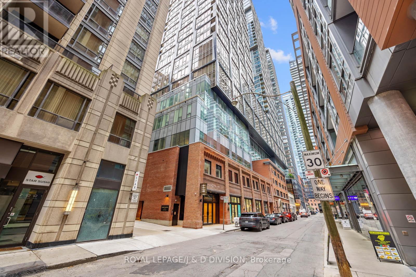 1002 - 15 Mercer Street, Toronto, Ontario  M5V 1H2 - Photo 2 - C12542342