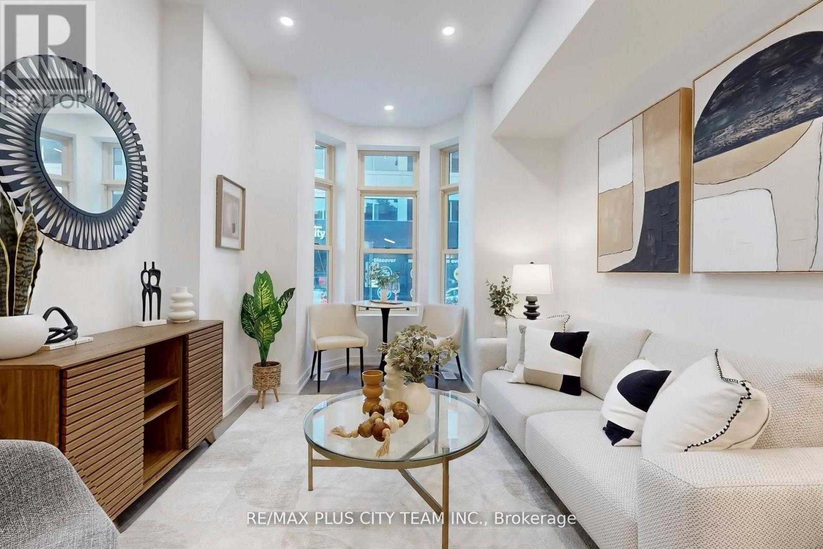 118 Peter Street, Toronto, Ontario  M5V 2G7 - Photo 3 - C12542356