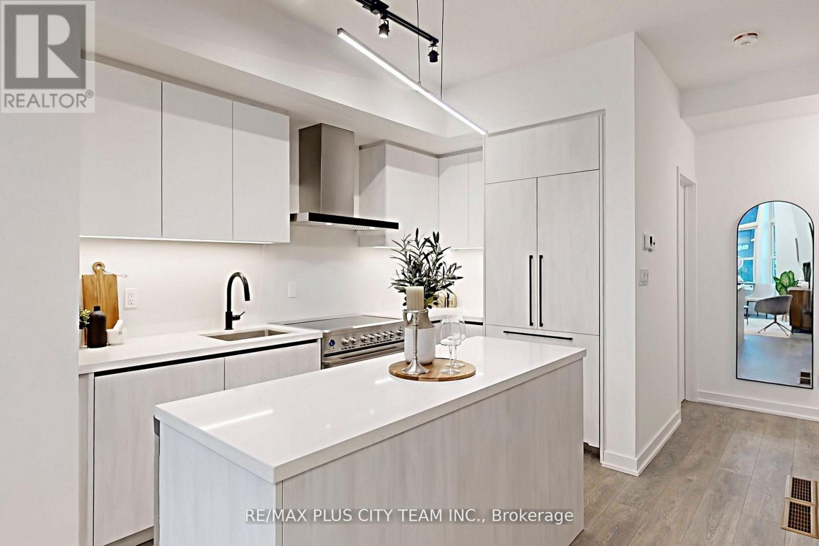 118 Peter Street, Toronto, Ontario  M5V 2G7 - Photo 8 - C12542372