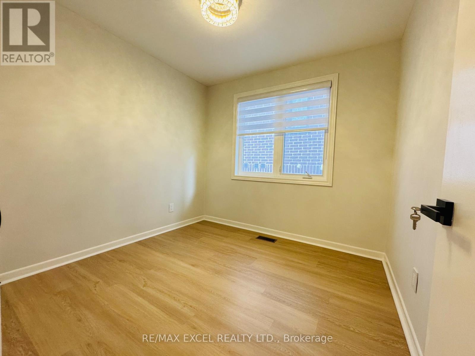 Main - 98 Newton Drive, Toronto, Ontario  M2M 2N1 - Photo 9 - C12542394