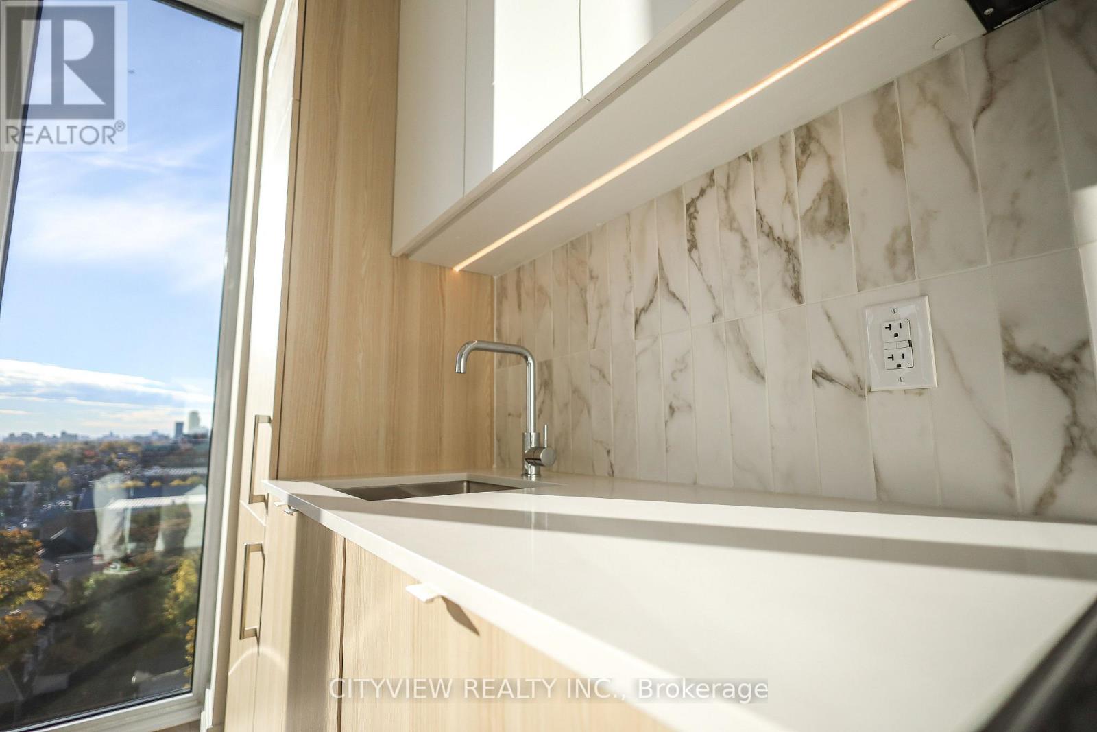 804 - 500 Dupont Street, Toronto, Ontario  M6G 1Y7 - Photo 18 - C12542426