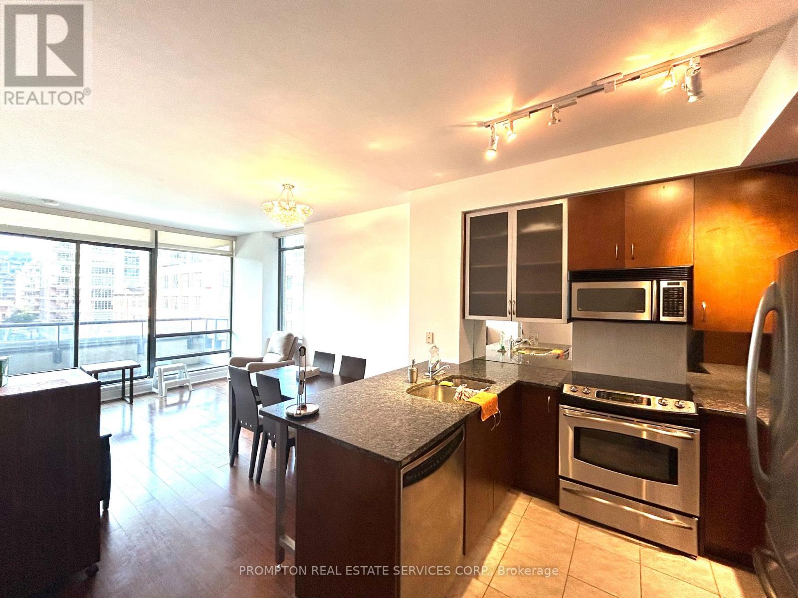 505 - 438 King Street W, Toronto, Ontario  M5V 3T9 - Photo 5 - C12542440