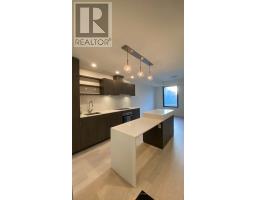 720 - 12 BONNYCASTLE STREET