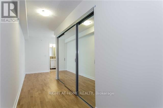 724 - 295 Adelaide Street W, Toronto, Ontario  M5V 0L4 - Photo 4 - C12542486