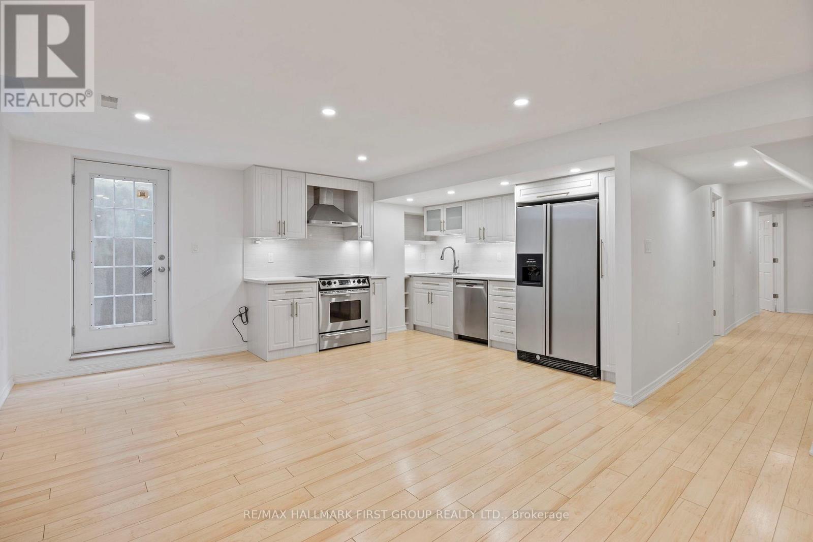 1230 Oakhill Avenue, Oshawa, Ontario  L1K 2R4 - Photo 8 - E12542374