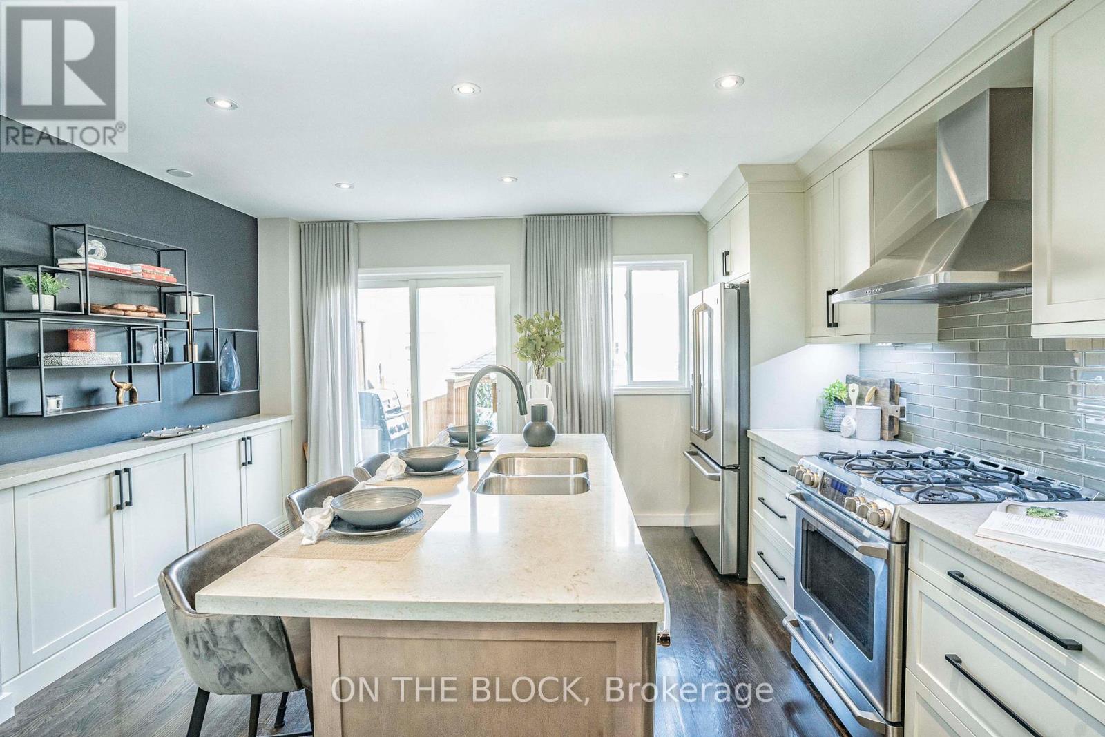 49 Leslie Street, Toronto, Ontario  M4M 3C3 - Photo 12 - E12542432